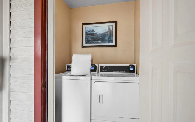 Americas Best Value Inn Midlothian Cedar Hill