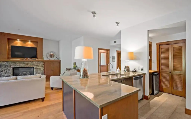 Étoile du Matin by Tremblant Sunstar