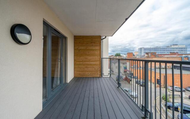**New** Divine Apartments Slough High Street 2 bed