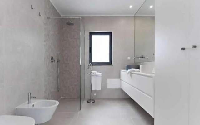 Faro Clara Suites