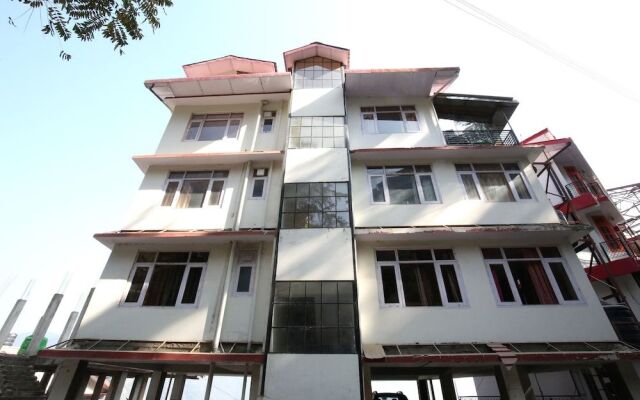 OYO 10083 Home Golden Forest View 2BHK Bhattakufer