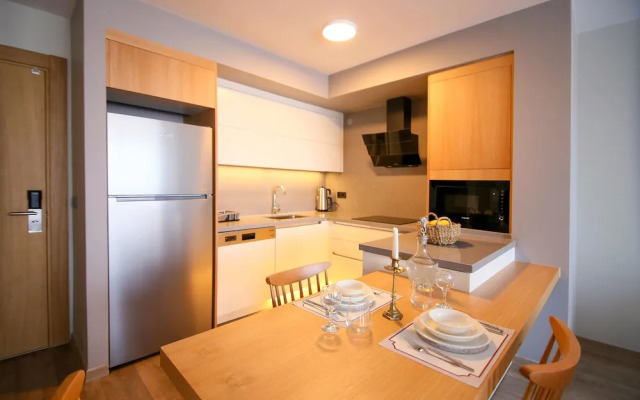 Krem Marin Suits Otel