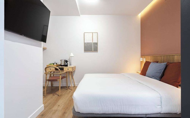 Vallecas Suites by Olala Homes