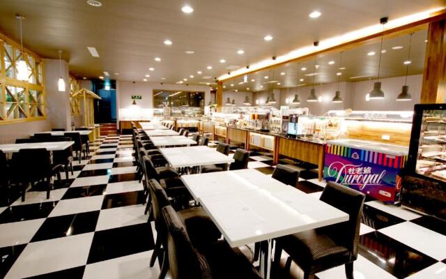 Kindness Hotel - Tainan Chihkan Tower