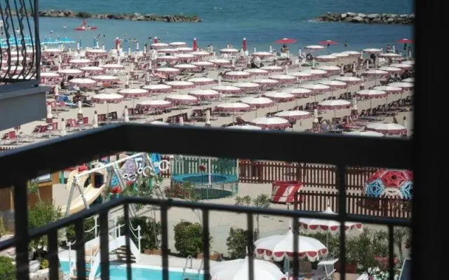 Hotel Excelsior