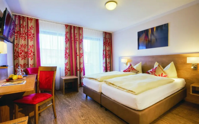 Ströbinger Hof - Therme Wellness Resort