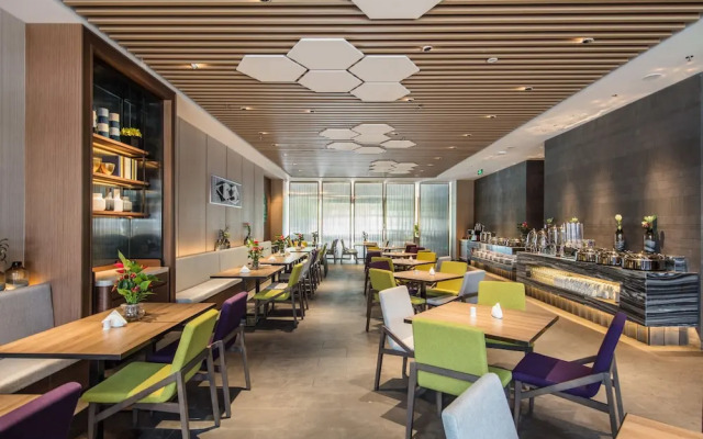 Novotel Shenzhen Bantian