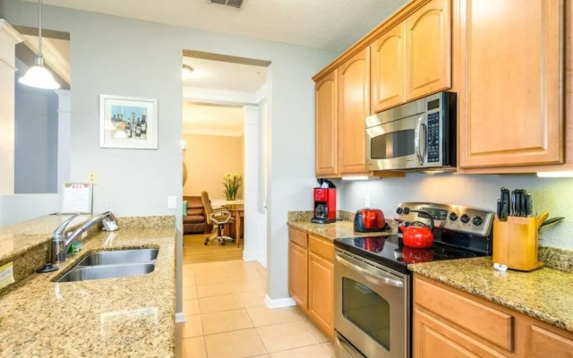3 Bedroom Premium Lakeview Condo-1012