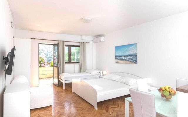 House Apartments Ariva