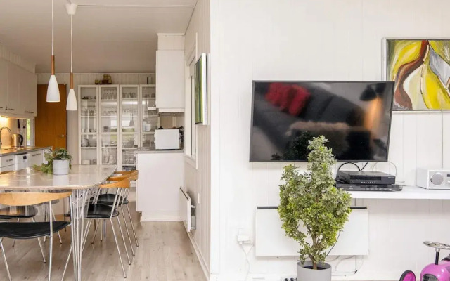 6 Person Holiday Home in Hejls