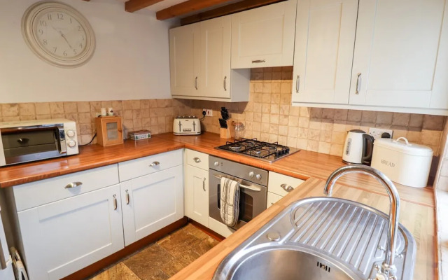 Thames Cottage