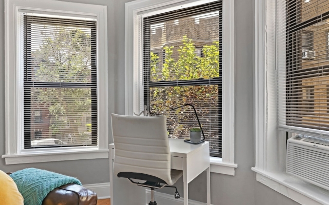 Homey 2BR Apartment in Boystown
