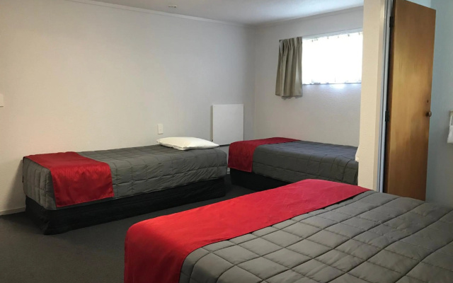 Edelweiss Motel – Guest Rooms – Paihia