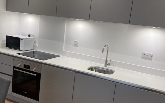 Spacious 2-bed Apartment in Whyteleafe