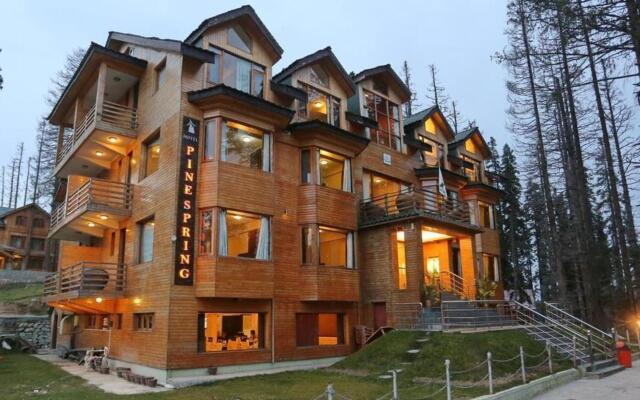 Hotel Pine Spring Gulmarg