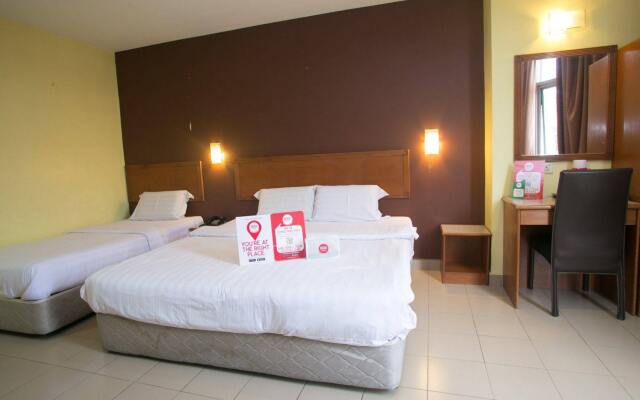 沙阿朗姆色帕度恩加尔尼达酒店- 斯里慕达凯富酒店(Nida Rooms Shah Alam Sepadu Unggul at Comfort Hotel Sri Muda)
