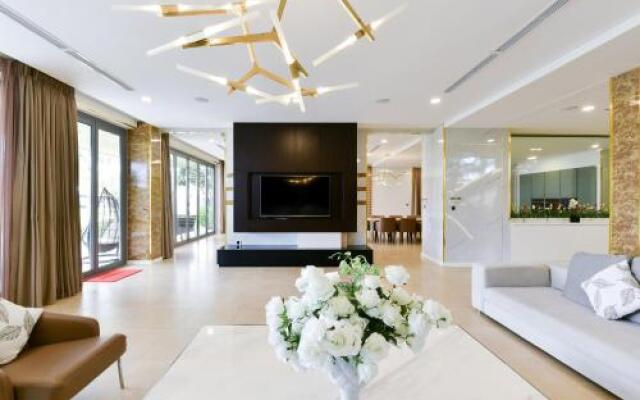 THE FIVE - 5BR - Ocean Villas Da Nang