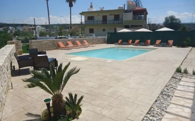 Two Three Bedroom Apt- Sea View Swimming Pool