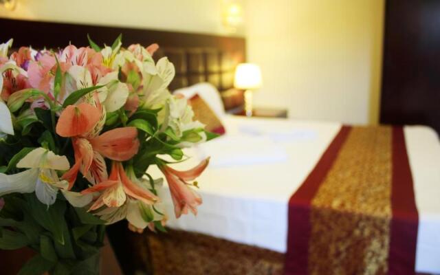 Mars Hotel 16 Vaja Pshavela Street
