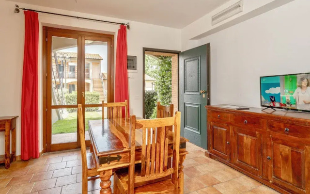 Residence with swimming pool in Sorano