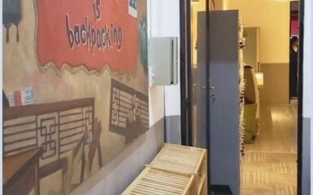 The Old House - Hostel & Cafe