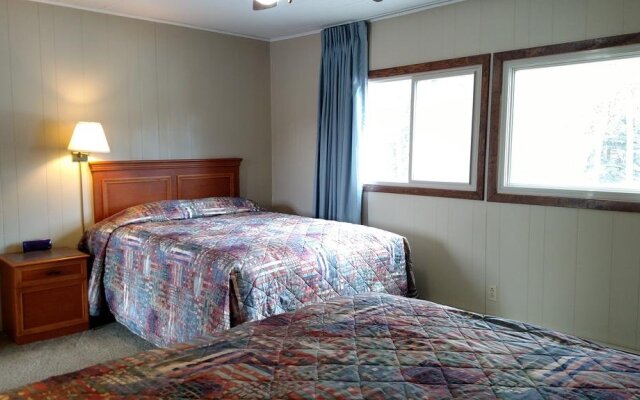 Four Seasons Lodge