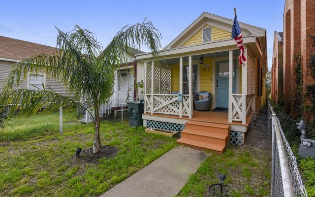 Island Paradise - OLD