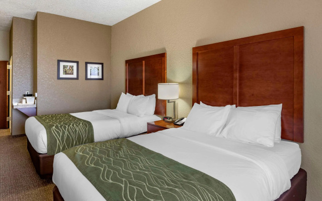 Comfort Inn & Suites