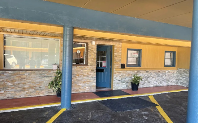 Royal Inn