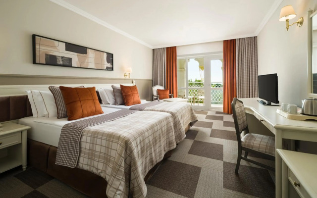 Hôtel l'Elysée Val d'Europe