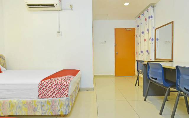 Super OYO 90494 Sam Huat Hotel
