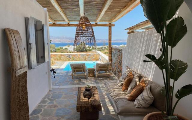 Beachhouse Omega Naxos