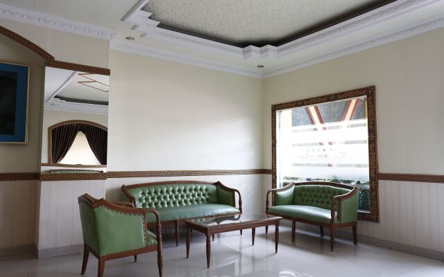 Reddoorz near Ambarukmo Plaza 3
