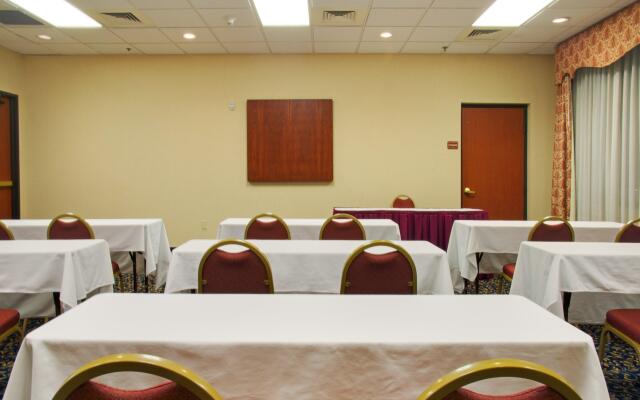 Holiday Inn Express & Suites Houston - Memorial Park Area by IHG