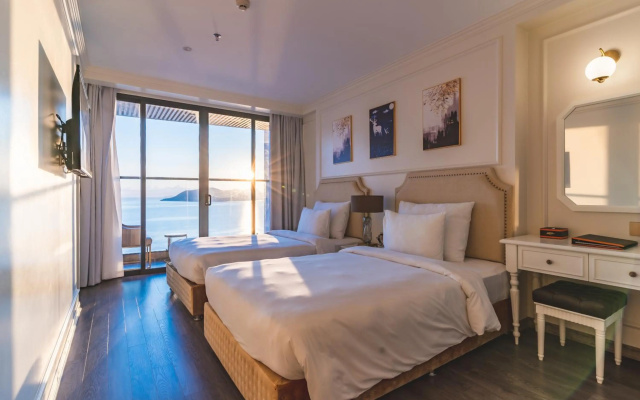 La Vague Hotel – Guest Rooms – Nha Trang