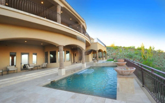 Tuscan Beauty With Incredible Views!