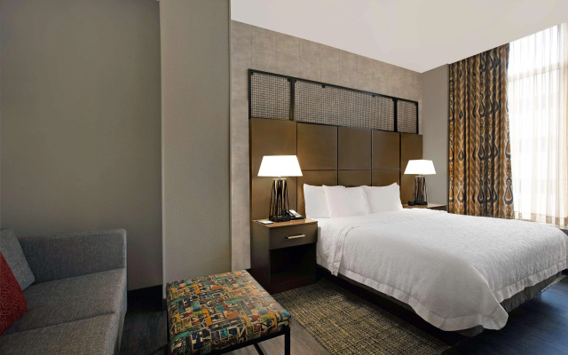 Hampton Inn & Suites Austin @ The University / Capitol