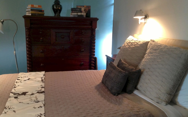 Captain's Retreat Apartments and Cottages – Guest Rooms – Melbourne