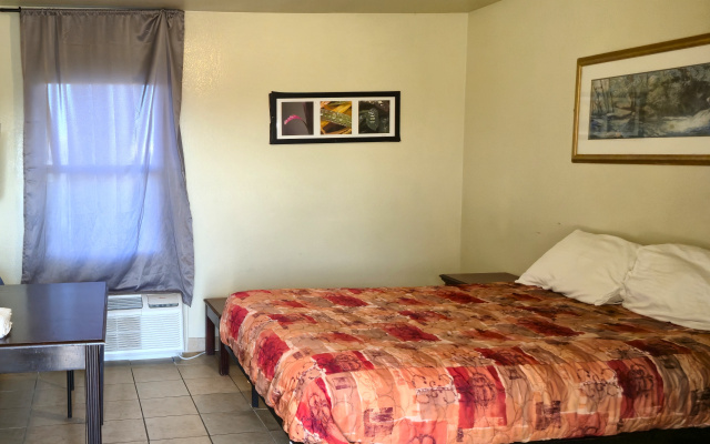 Cole Manor Motel By Oyo Love Field Mark...
