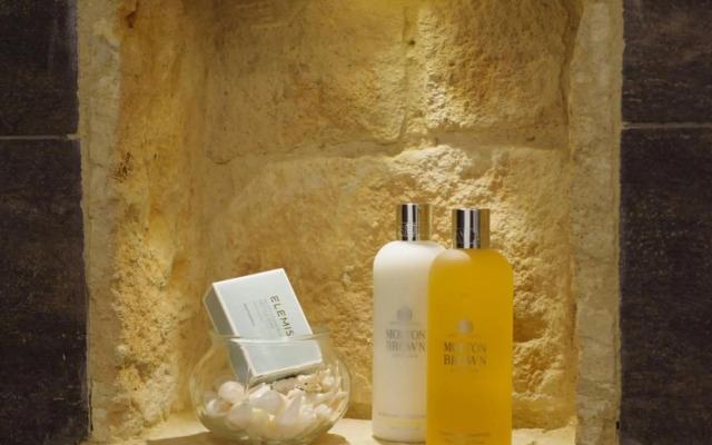 Serenity Boutique House