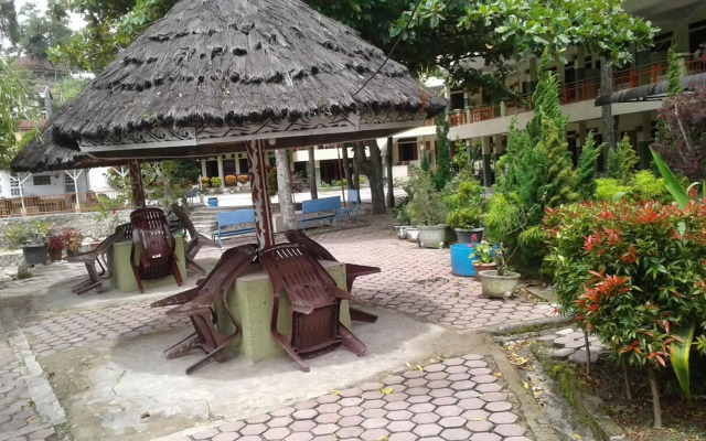 Pandu Lakeside Hotel Parapat - Toba Lake