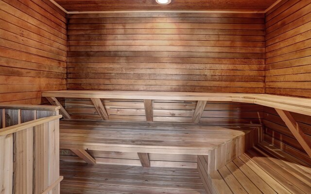 2062 The Pines 2 Bedroom Condo by RedAwning