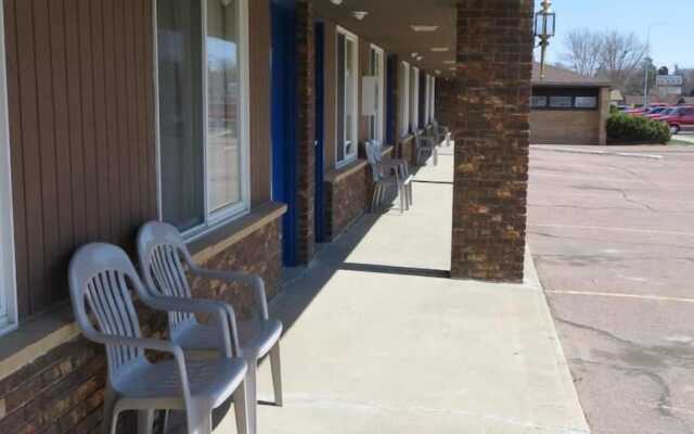 Coachlight Motel