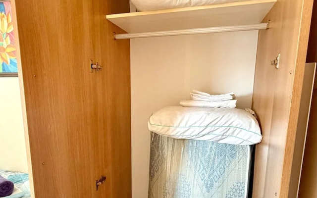 Azure Urban Resort 1br-2br St Tropez
