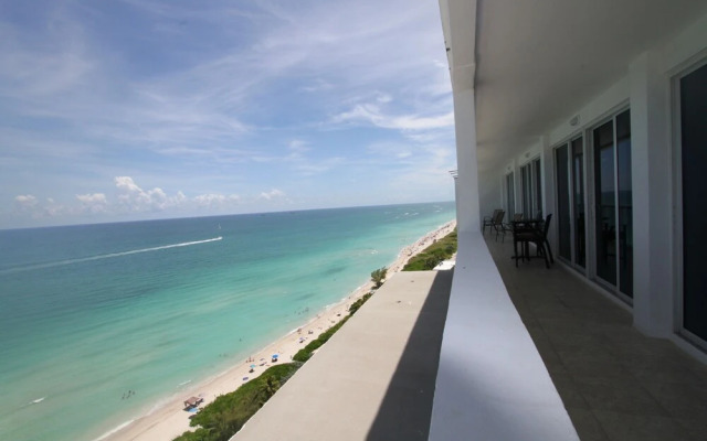 Soleil Apartments at Castle Beach Club