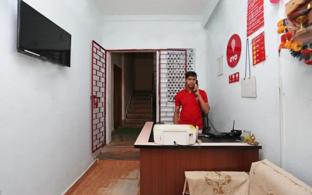 OYO Flagship 4720 Ma Guest House 2