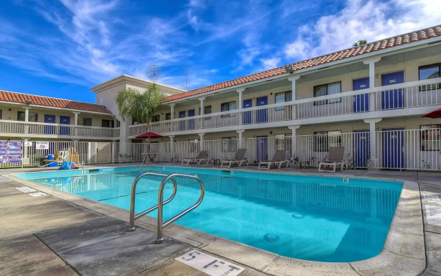 Motel 6 Carlsbad, CA Beach