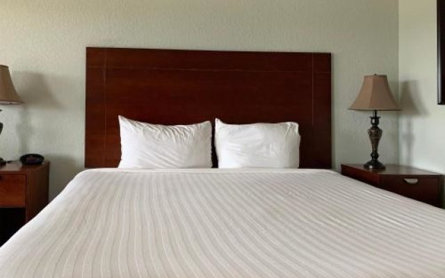 Southern Inn and Suites Pearsall