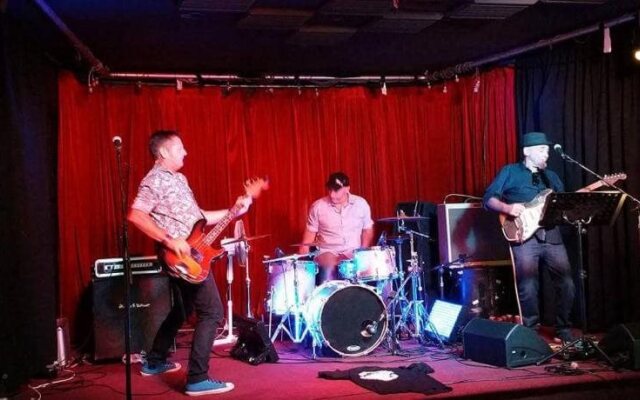 Joes Waterhole Hotel