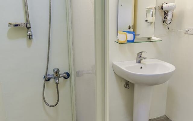 Starriver Hostel
